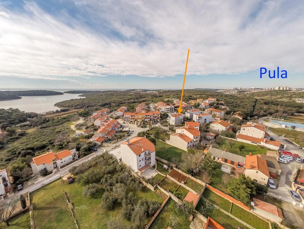 Iby Apartment Pula Bagian luar foto